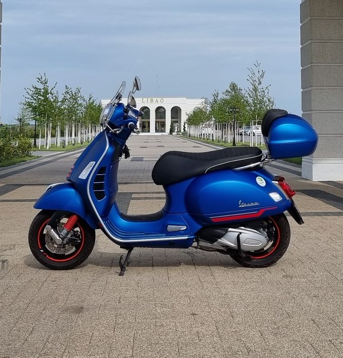 Schimb Vespa Gts 300HPE (2021) cu Yamaha Xmax 300