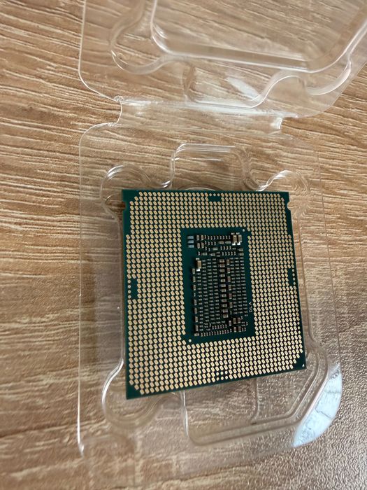 Процесор Intel i7-9700K