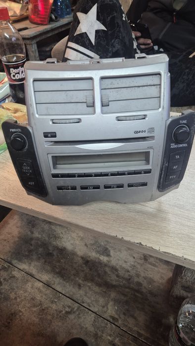 Оригинален CD Player ,Радио Стерео,MP3 за Тойота Ярис 2007-2010г
