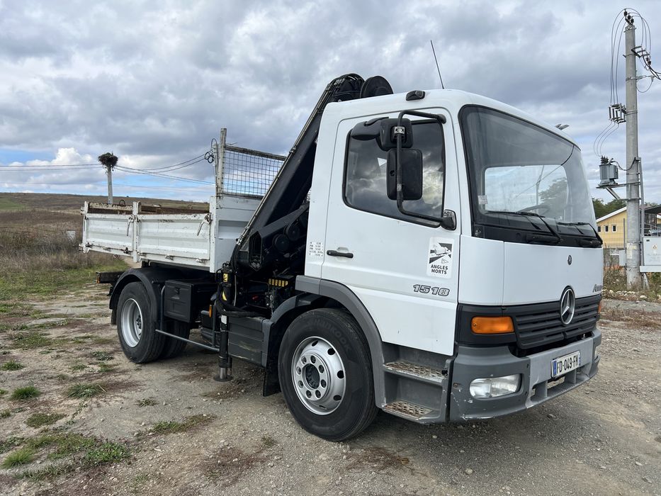 Mercedes Atego basculabil cu macara