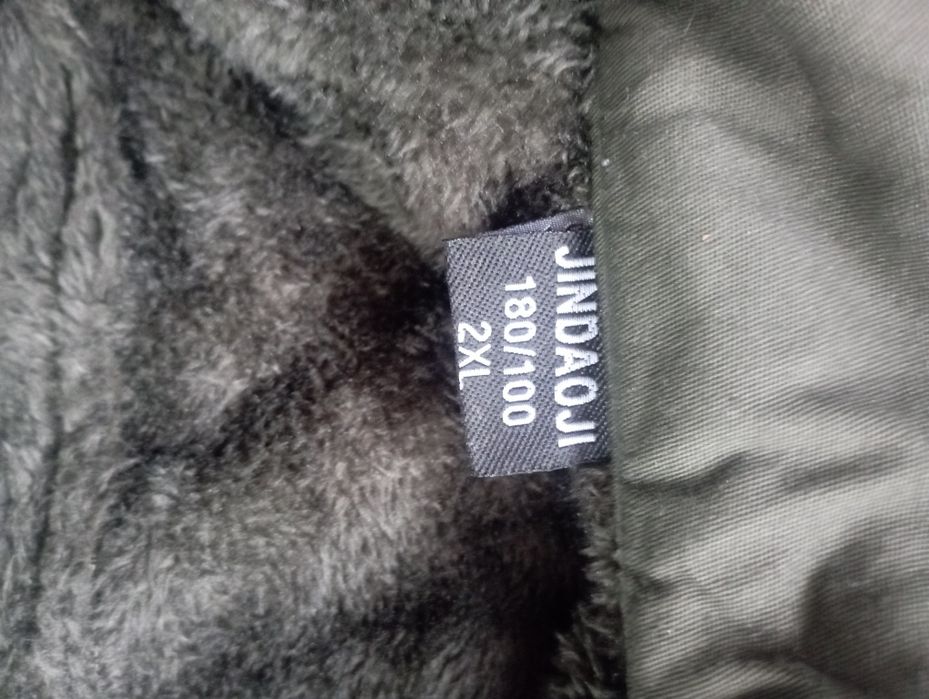 Продам спортивный костюм