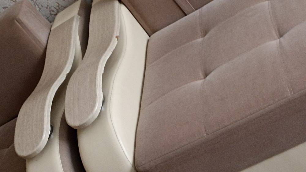 Продаю два дивана