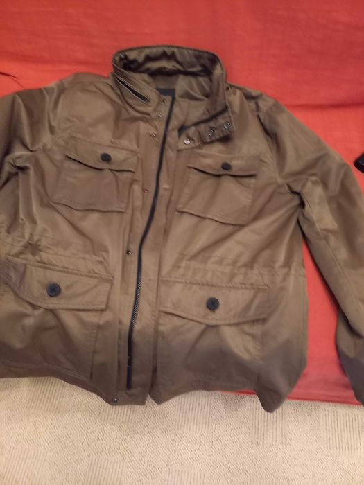 Продавам спортно сако.