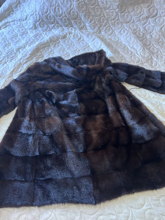 Пррдам норковую шубу