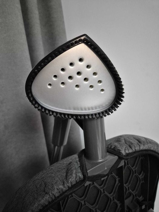 Aparat de calcat vertical cu abur PHILIPS 3000 - Ca nou