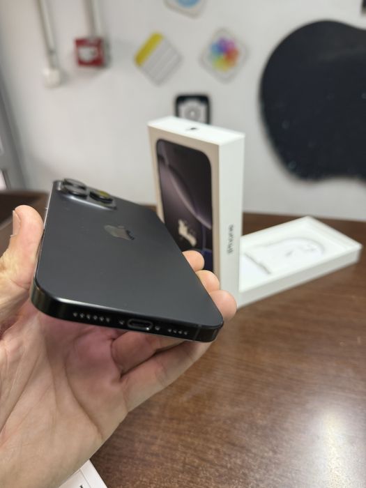 Vand Iphone 16 Pro Max 1Tb Natural Black impecabil