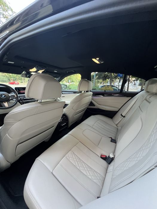 BMW M550i xDrive 462CP Night Vision 360° Harman Kardon