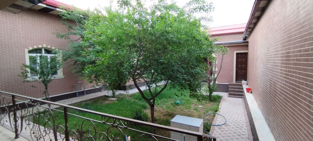 Yunsobod kotta hasanboyda uchaska sotiladi 280 000$min