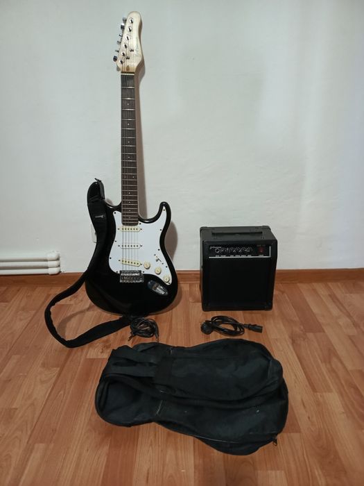 Chitara Electrica cu husa , Statia electrica  aferenta.