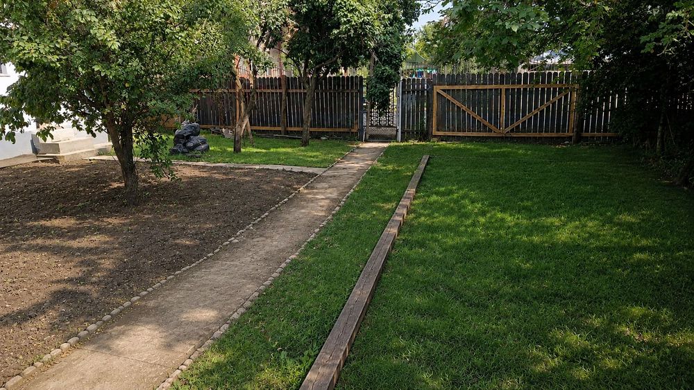 Casă tradițională Padina, Buzău – 3 camere, teren 1.400 mp, utilități