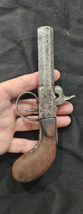 малък капсулен пистолет/бартер