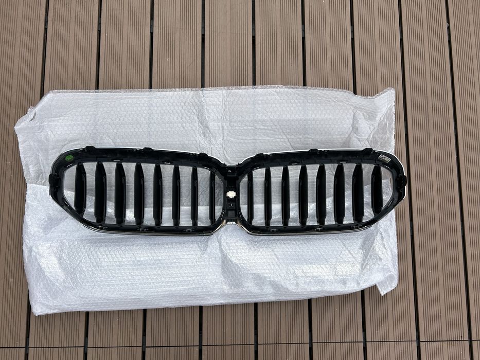 Grila ORIGINALA BMW seria 5, G30, G31