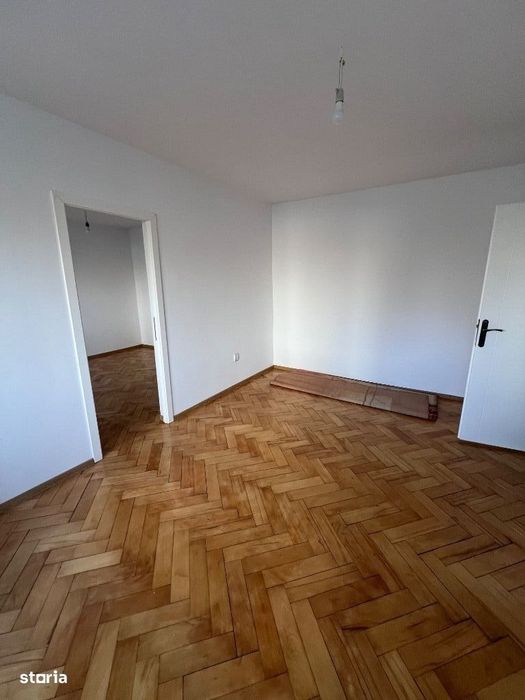 2 camere Podu Ros/ Rond