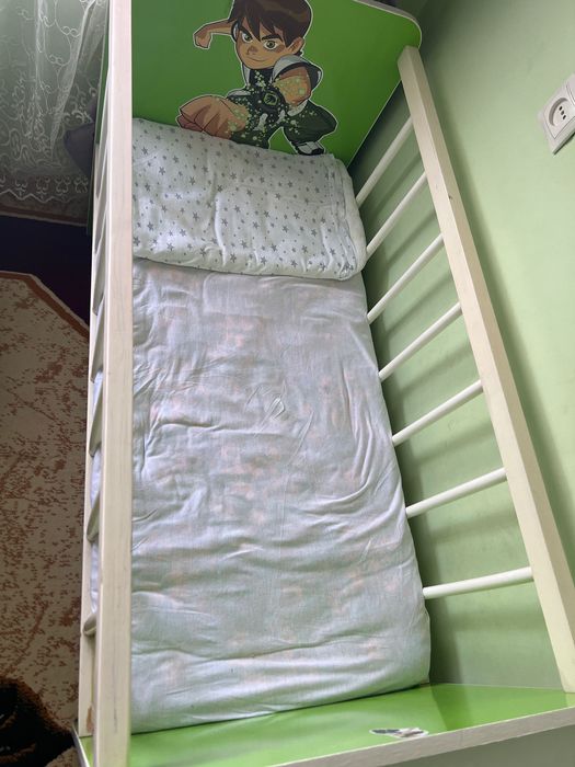 Детский кровать .