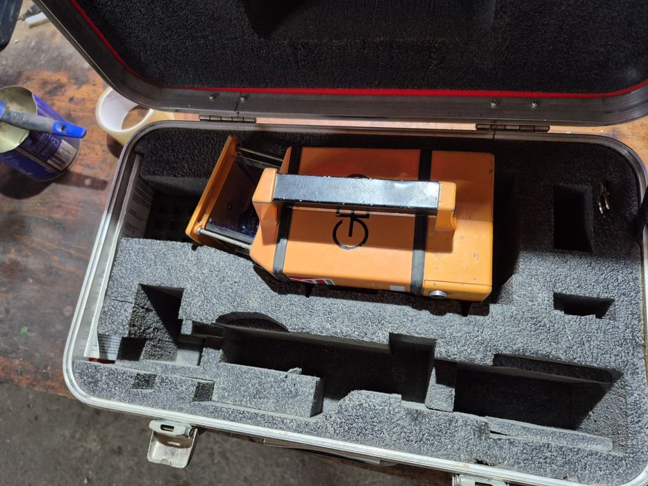 Nivelar laser rotativa GEO DEFECTA