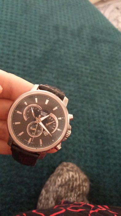 Casio часы рабочие нужно батарейку поменять!
