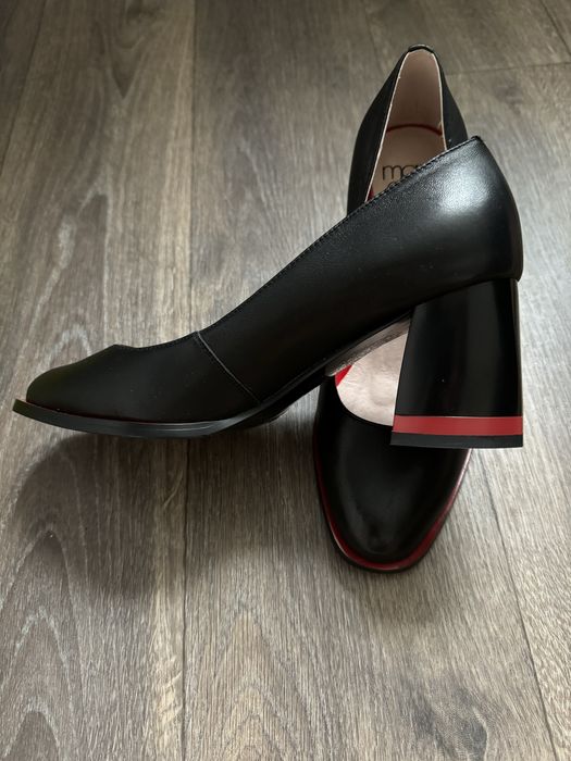 Продам туфли новые. Размер 38