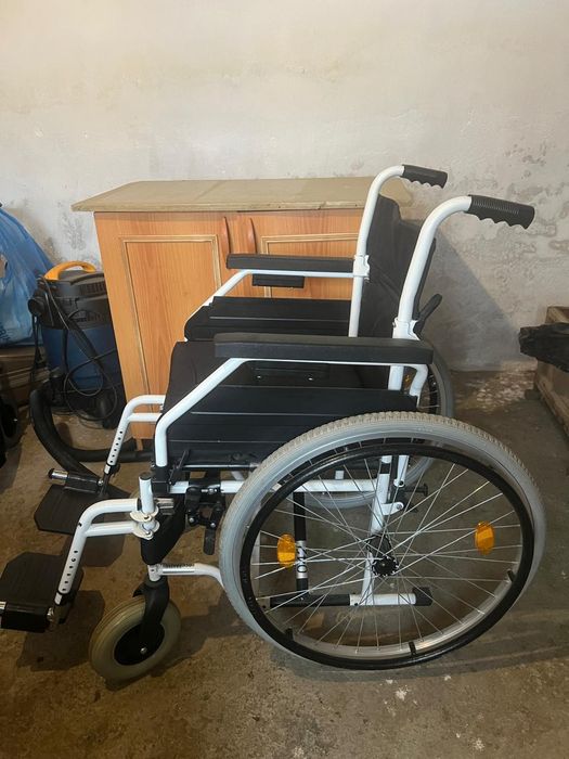 кресло инвалидное,  матрас, стул