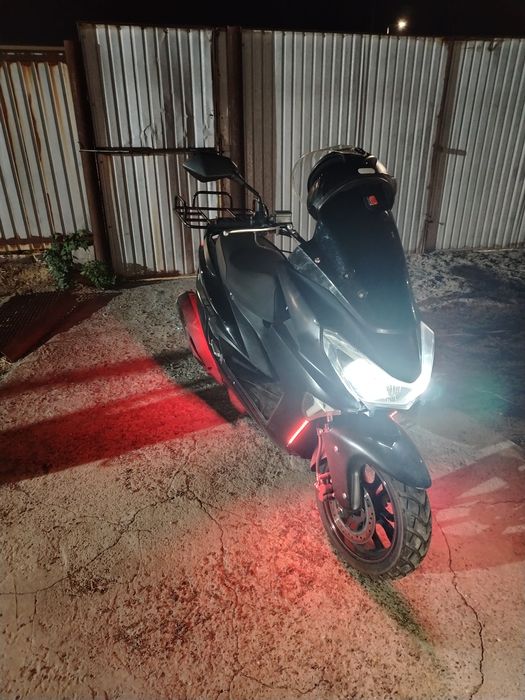 Макси скутер сатылады