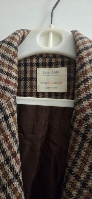 Sacou fete 13-14 ani,marimea  164,Zara din lana,stare foarte bunq