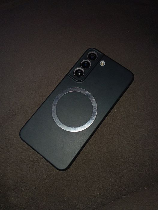 Продам Samsung s22 8/128GB