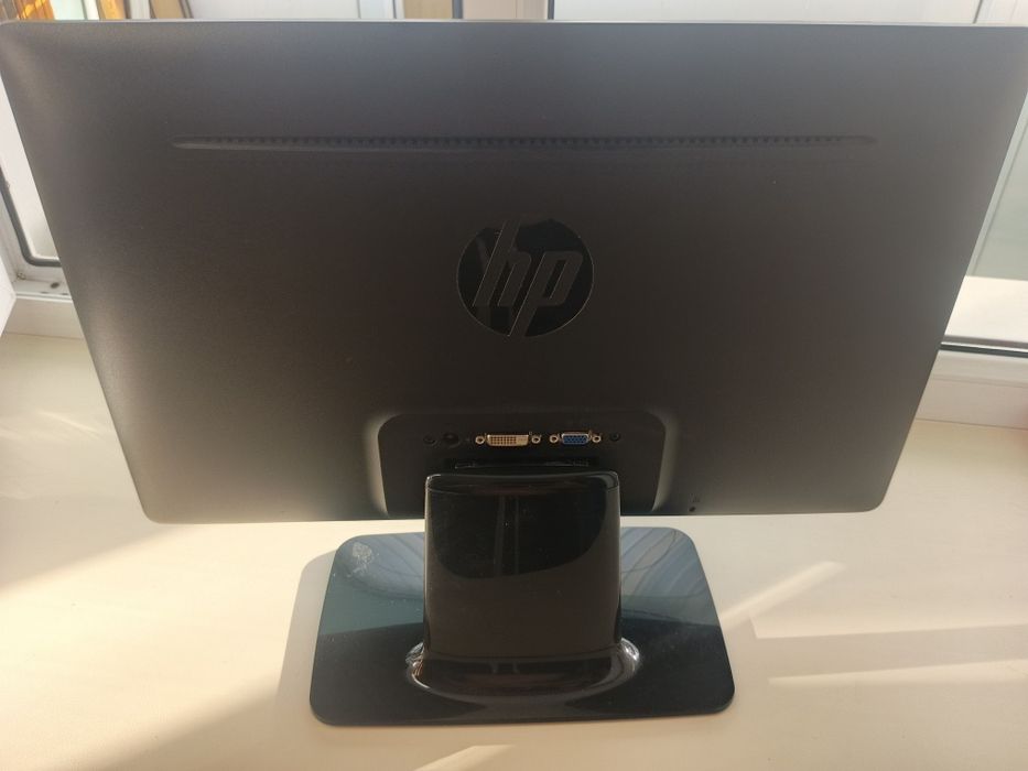 Монитор 20" HP 2011x