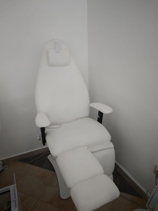 Стол за педикюр Extens (1 мотор) 190 х 56/74,5 х 60/78 см