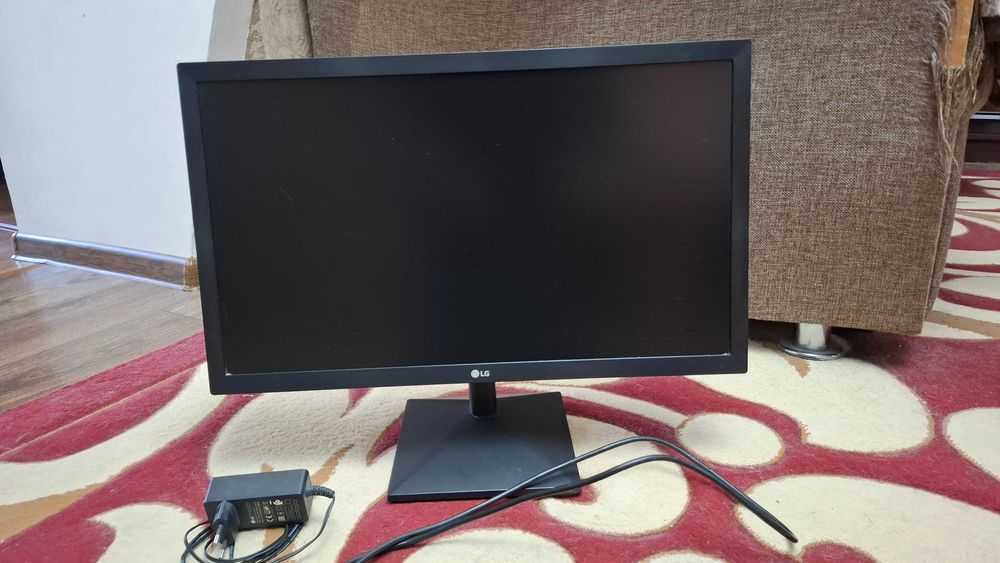 Монитор LG 22MK400A 2019 | Рабочее состояние | Комплект