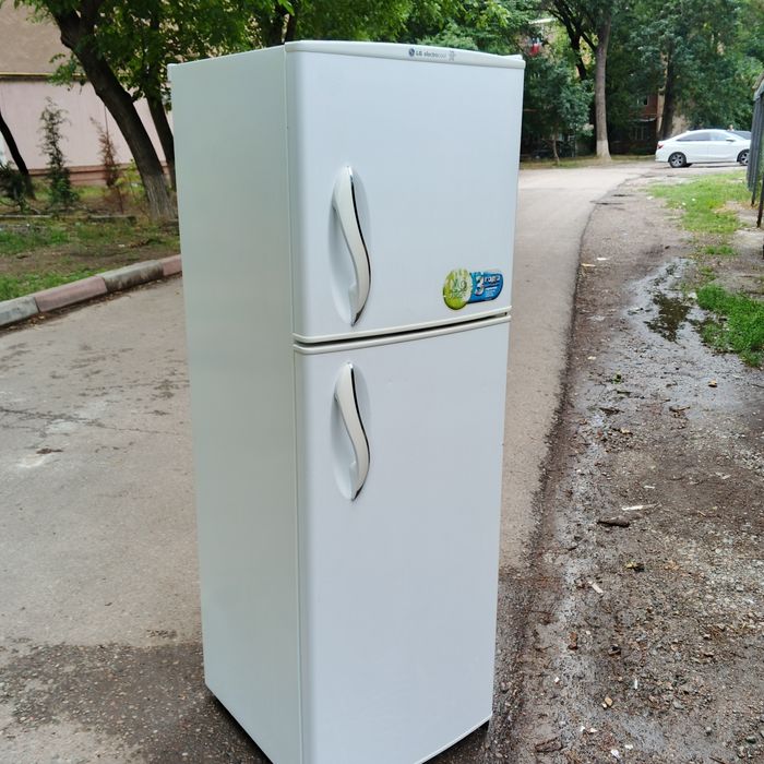 Xaladelnik sotiladi xolati yaxshi zavod xolatda turibdi sastayanyasi