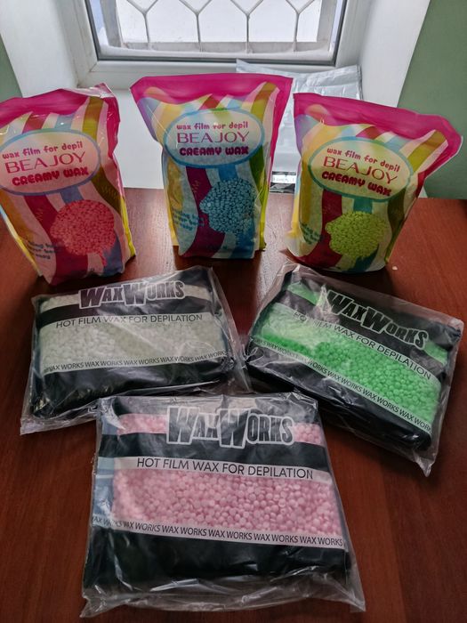 Бахилы черные одноразовые, салфет, перчатки,  маски одноразовые ,