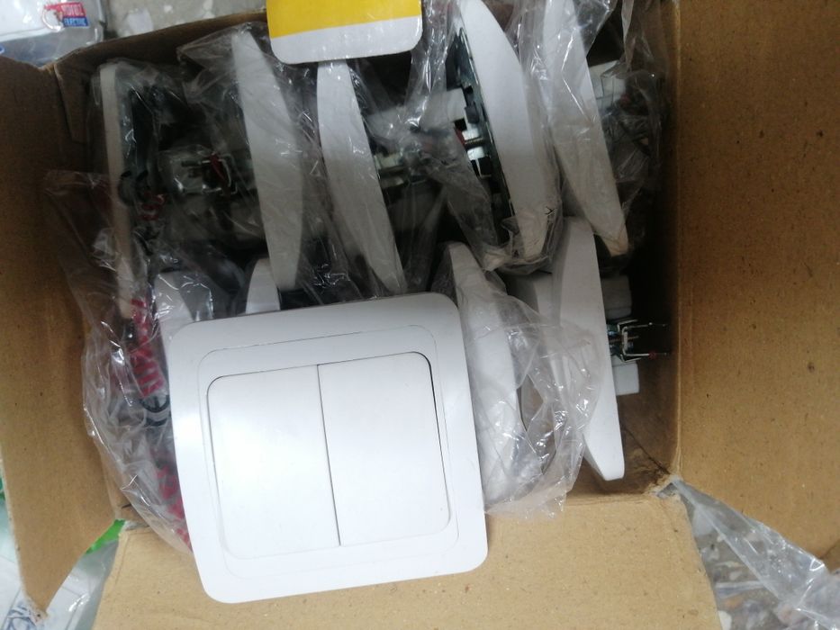 Продам выключатели