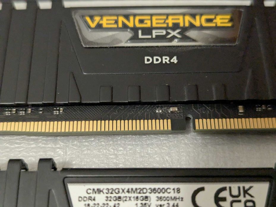 Kit RAM Corsair VENGEANCE LPX 32GB (2 x 16GB) DDR4 DRAM 3600MHz