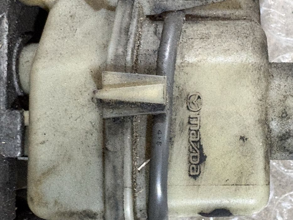 Mazda 5 2.0d 2007 година Хидравлична Помпа