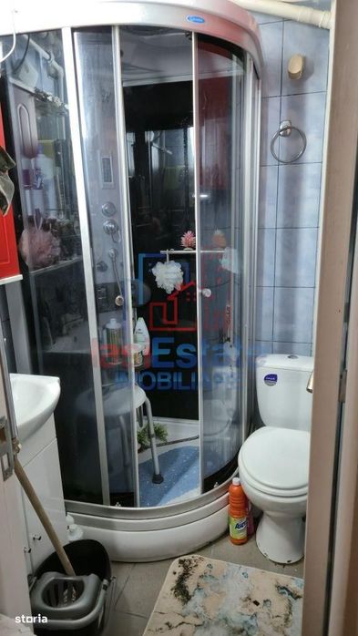 Apartament 3 camere, gata de mutare - zona  Podu Ros, parter