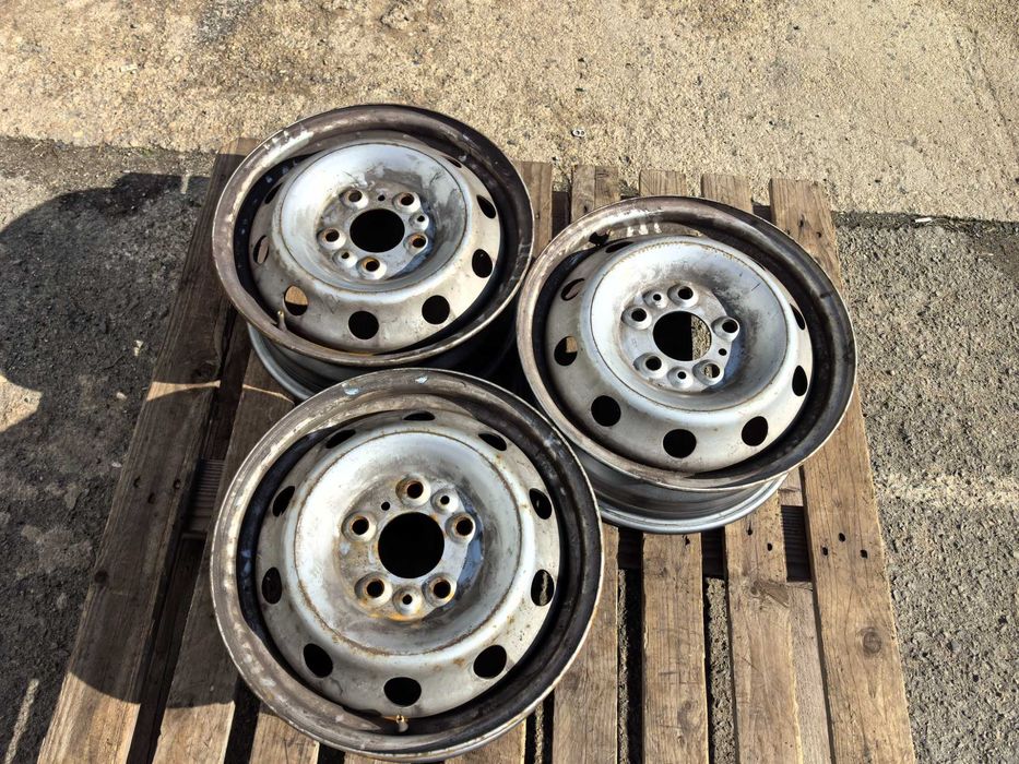 15 цола 5 х 118 мм Пежо / Ситроен / Фиат / Ивеко / Опел - 6 Инча/ЕТ 68