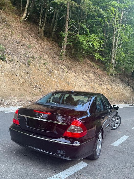 Mercedes-Benz E280 V6 - Avangarde