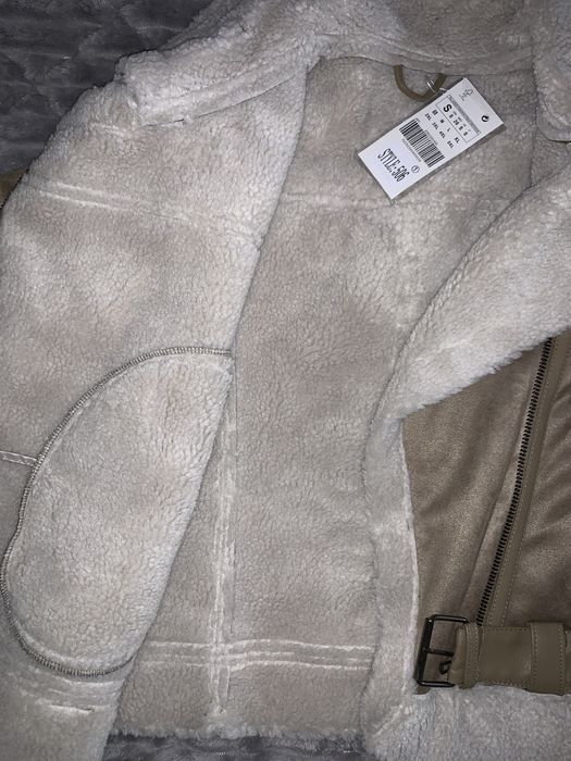 Geacă scurtă de piele întoarsă, mărimea M