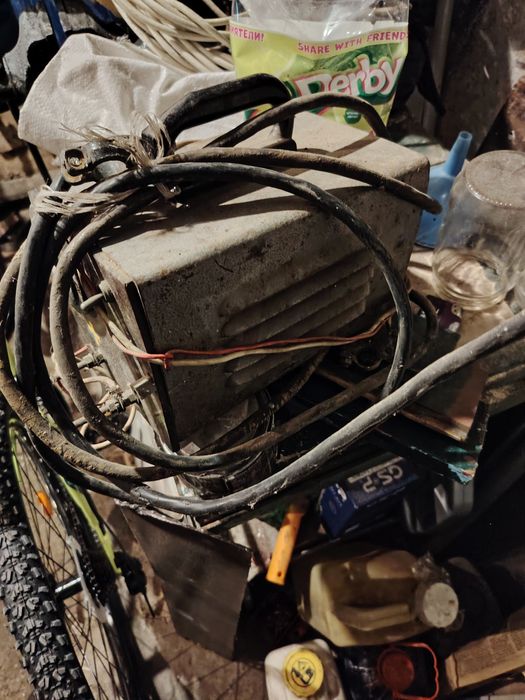 Зарядно за акумулатор 12 v  руско зарядни работи