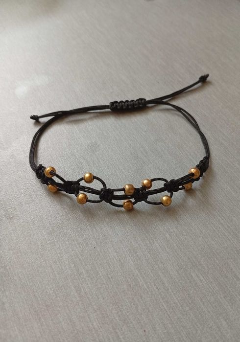 Ръчно изработени гривни