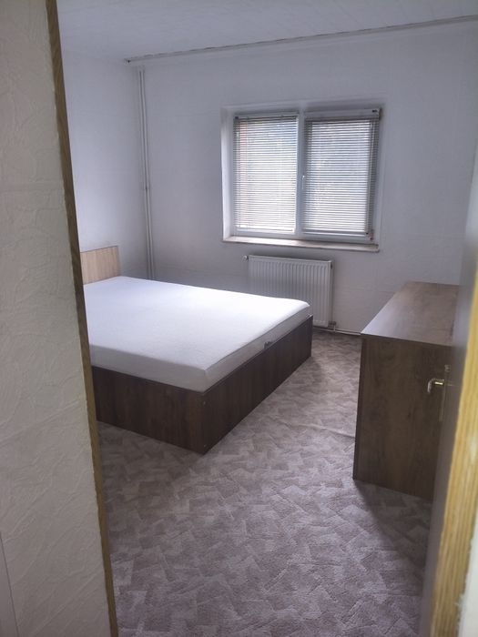 Închiriez apartament Rm.Valcea Str Dr.Hacman