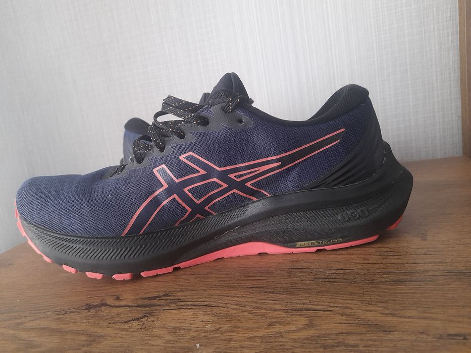 Asics gel GT- 2000 11 gore tex мембрана 41 номер.