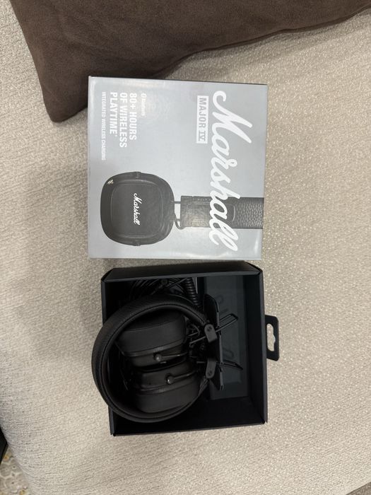 Продам наушники Marshall