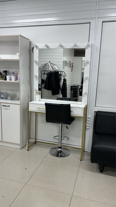 Сдается кресло место для парикмахера