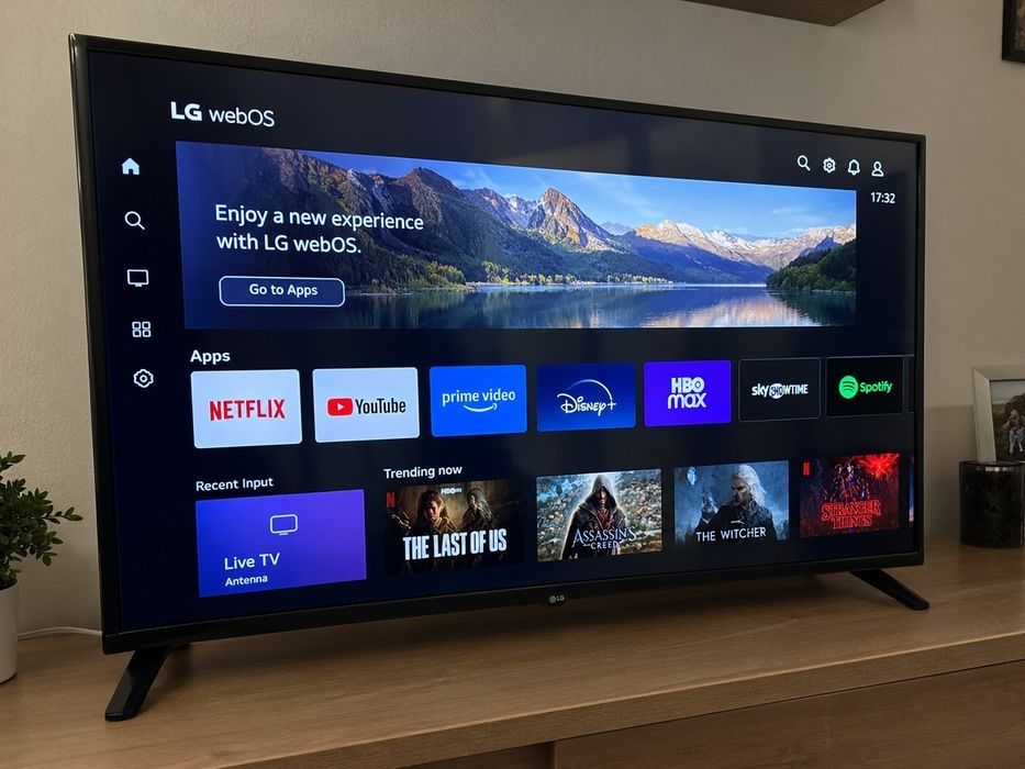 Vand tv Lg 156 cm