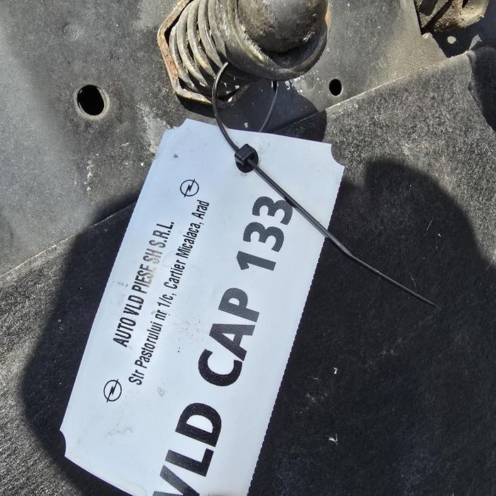 Capota motor Z20R cu defect Opel Meriva A