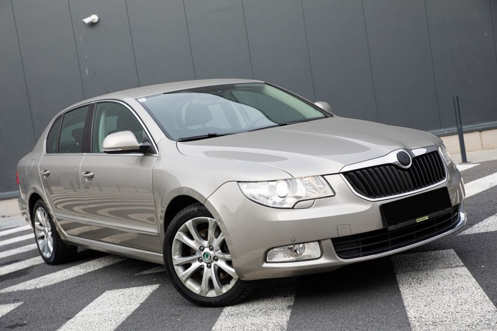 Skoda Superb 2009 2.0 Diesel 170 Cai Xenon Navi