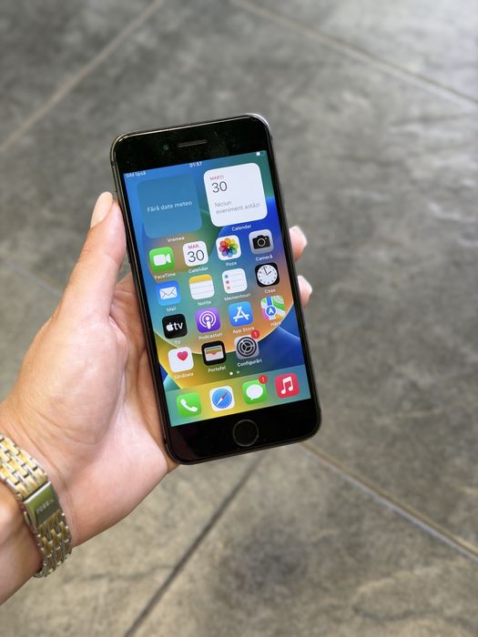 iPhone 8 64GB 100% Baterie