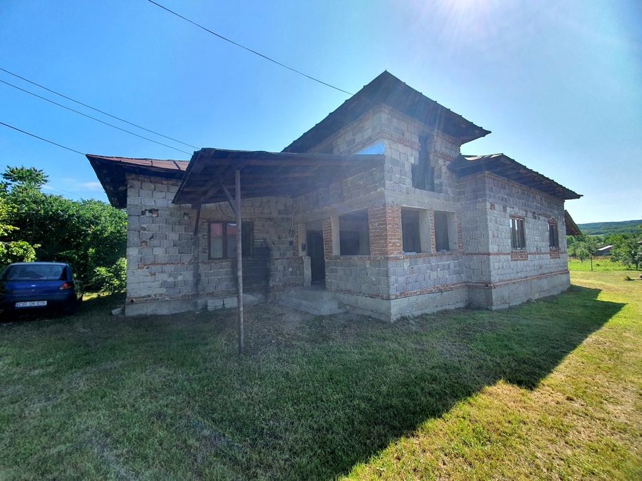 Casa de vânzare(Topoloveni)