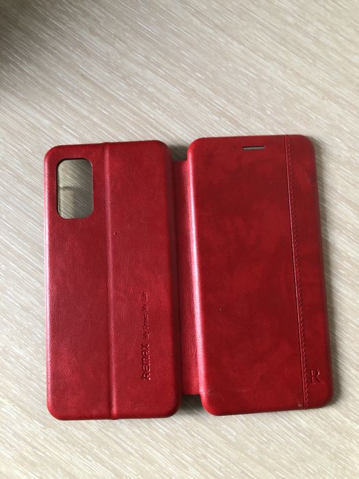 Чехлы на айфон 13 и самсунг