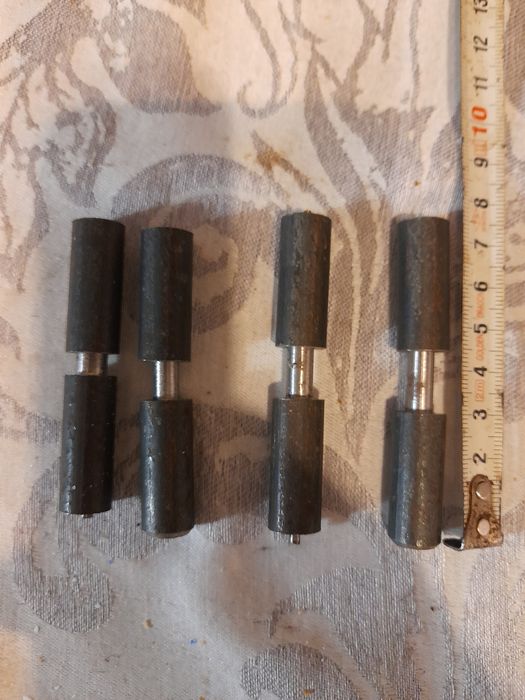 Тръбно менгеме,метчици и панти